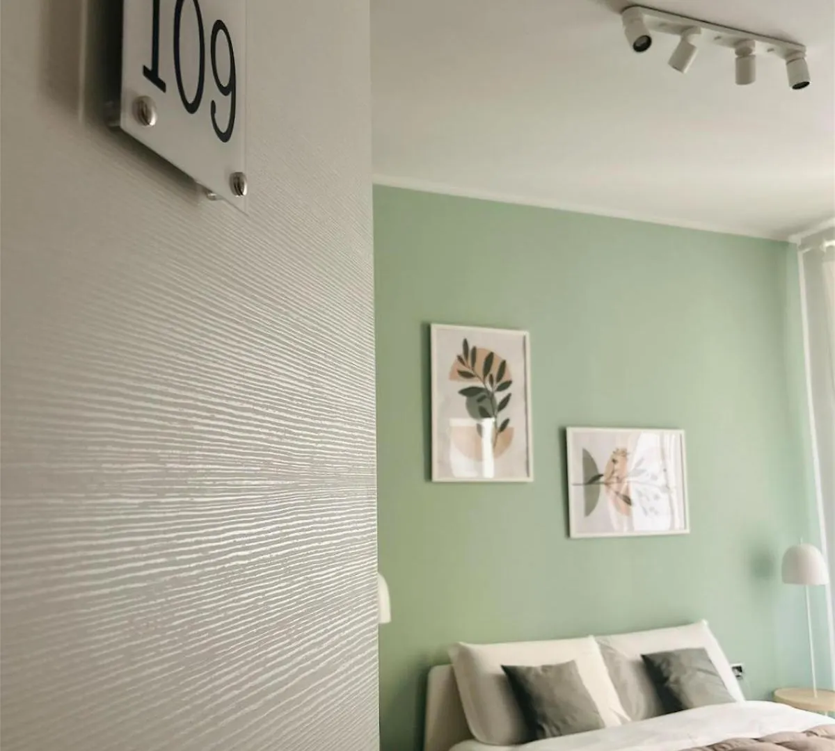 Ad 111 Coladirienzo Rooms - By Ad Roma