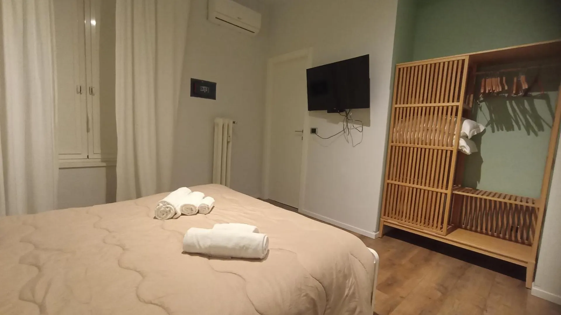 Ad 111 Coladirienzo Rooms - By Ad Roma 0*, Rom Italien